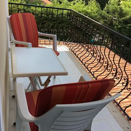 Villa Villa *