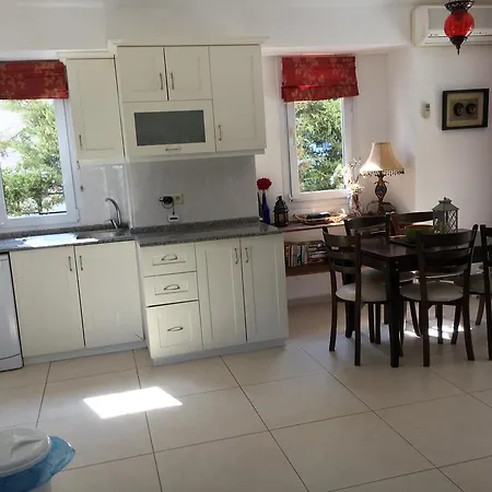 Villa Villa *