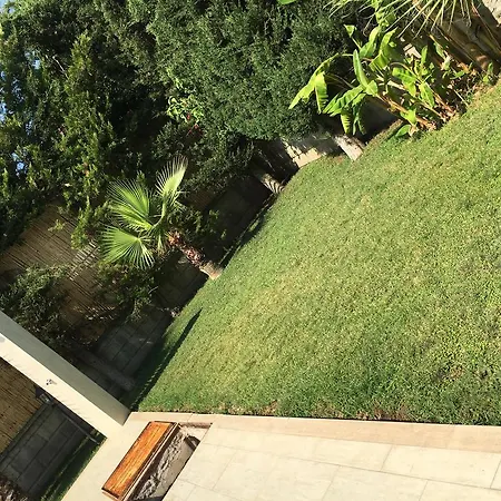 Villa *