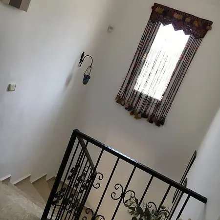 Villa Villa *